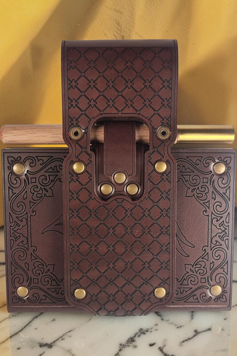 Le reliquaire (Livré sans le Carnet d'Aventurier)